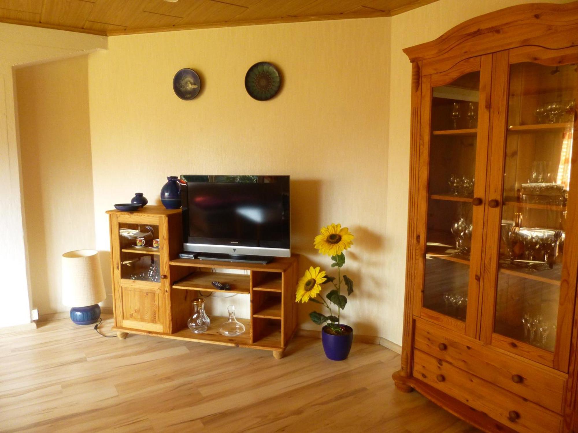 Ferienwohnung Stoeterau - Ebenerdige Fewo Mit Sonnenterrasse Erfde Luaran gambar