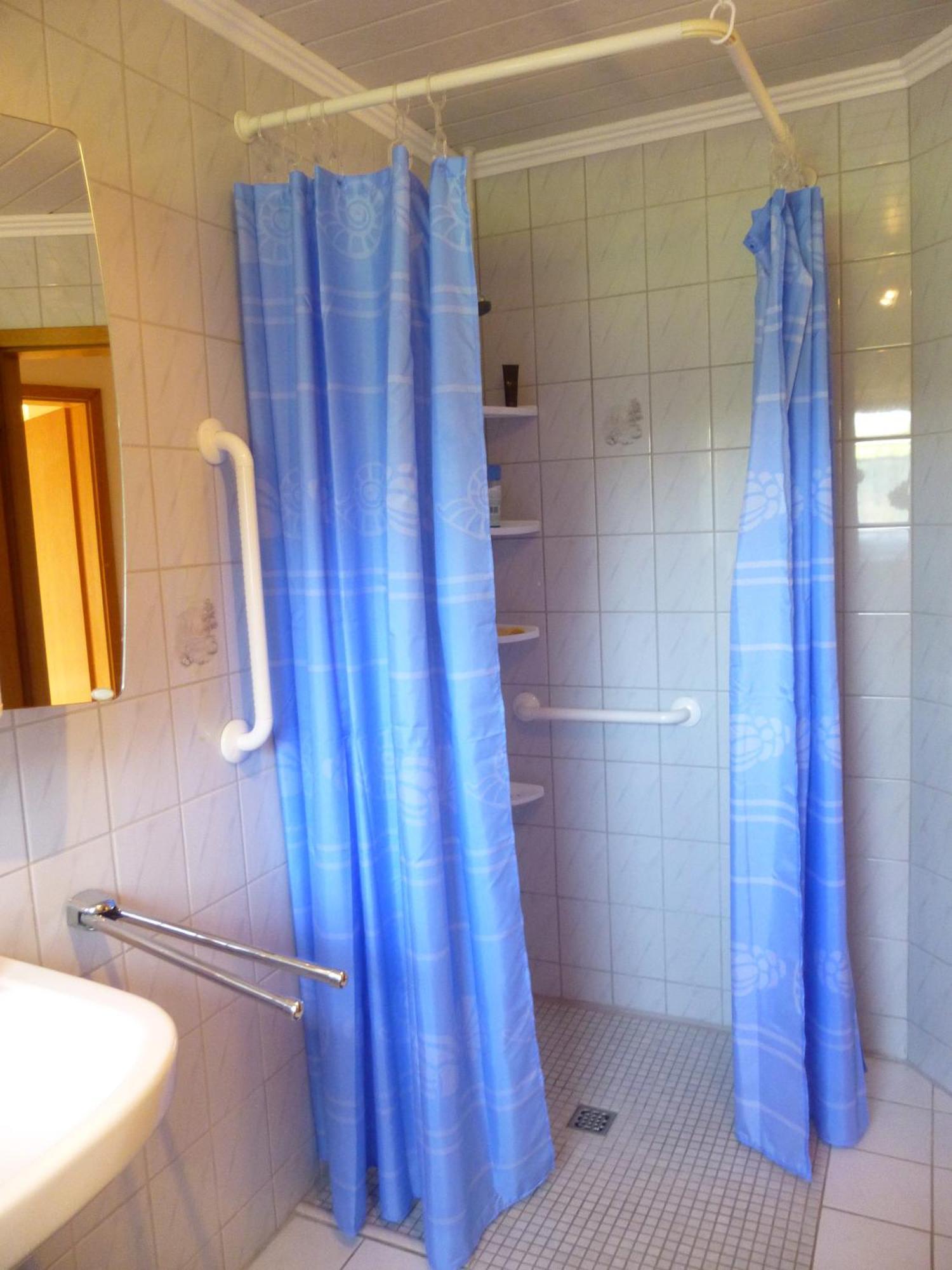 Ferienwohnung Stoeterau - Ebenerdige Fewo Mit Sonnenterrasse Erfde Luaran gambar